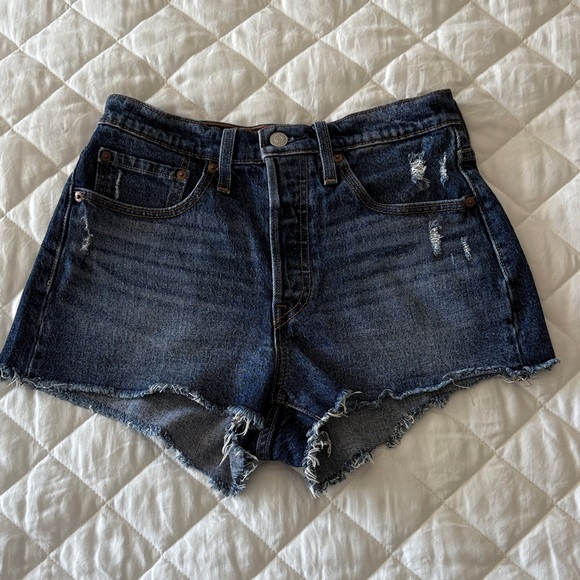 LEVI 501 Original Fit High-Rise Jean Shorts, Distressed, Bottom-Fly Stretch 26 - Picture 1 of 11